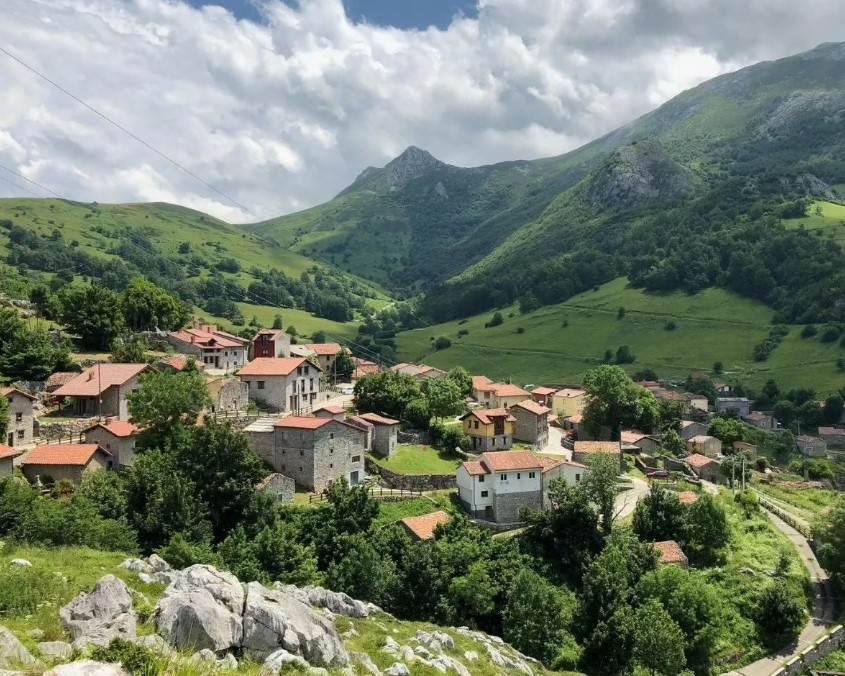 Asturias pueblo ejemplar
